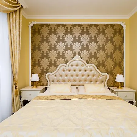 Saint Petersburg Hotel 3*
