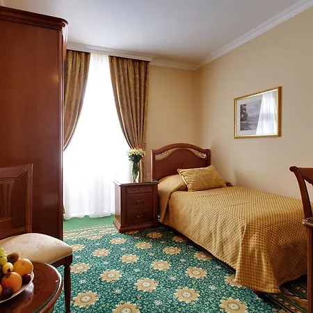 Hotel Saint Petersburg 3*