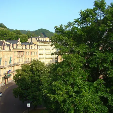 Saint Petersburg Karlovy Vary