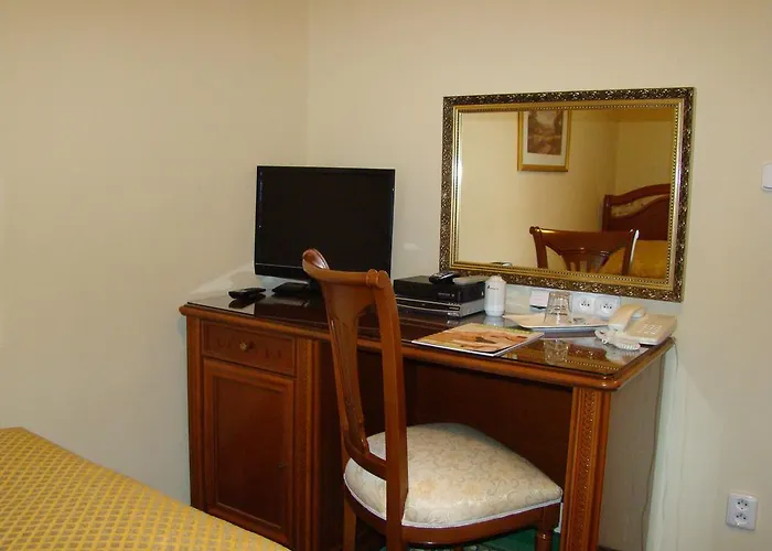 Saint Petersburg Hotel 3*