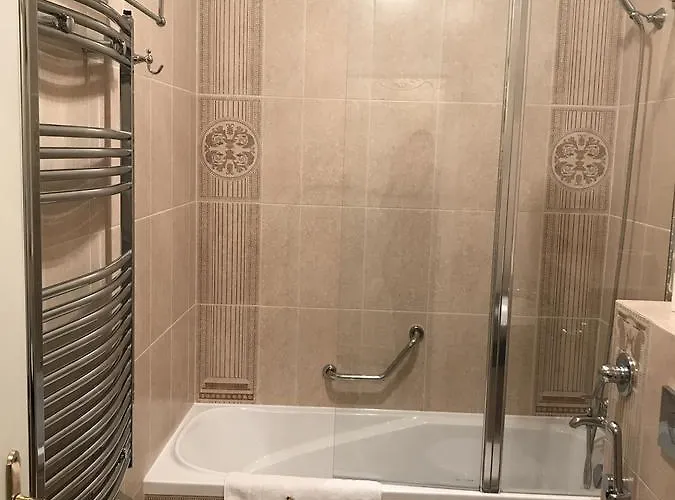 Saint Petersburg Hotel 3*